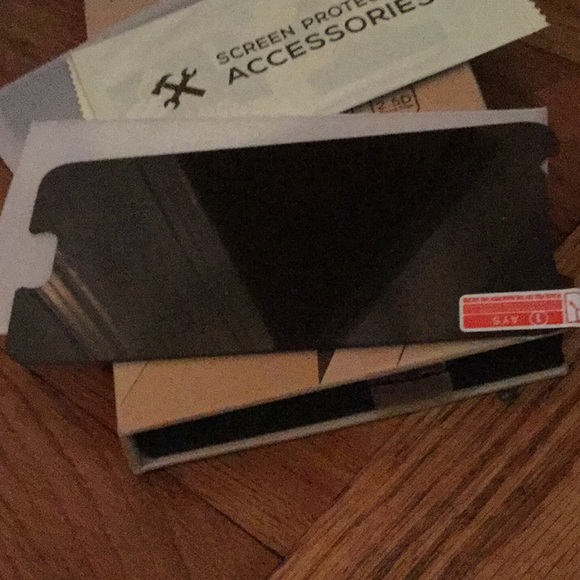 Screen protector - Picture 2 of 6